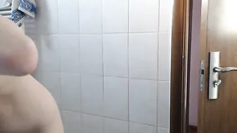 katya_sofya18 Fat woman fucks herself wild