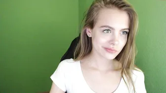 jessie98631 sweetly caress your body