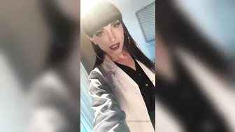 Natalie manyvids onlyfans busty brunette chats in free chat