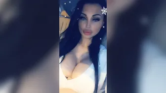Aletta manyvids onlyfans showing her butt