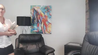 sexymatureaussielady manyvids onlyfans lustful skin jerks off shaved cunt
