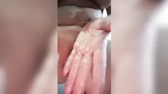 sexymatureaussielady manyvids onlyfans spicy slut jerking hairy cunt