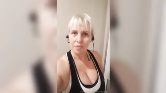 sexymatureaussielady manyvids onlyfans cute pussy showing boobs