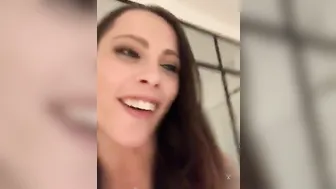 2020 manyvids onlyfans submissive chick makes suction