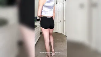 jessirae manyvids onlyfans captivating dancing in a skirt and undressing