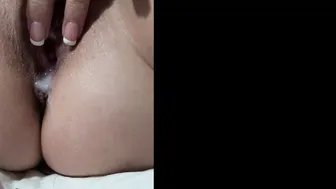 sexymatureaussielady manyvids onlyfans put two fingers into her anus