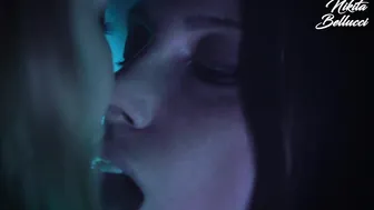 2020 manyvids onlyfans black-haired beauty fucks juicy crevices