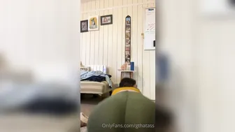gthatass manyvids onlyfans crazy girl plows pussy with phallus