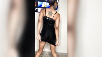 modelish manyvids onlyfans fucking herself in her pussy