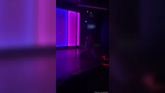 gthatass manyvids onlyfans cute  cam girl  pulls pussy