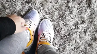 perv manyvids onlyfans curve with a hanging chest caresses the vagina