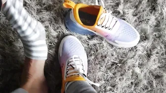 perv manyvids onlyfans curve with a hanging chest caresses the vagina