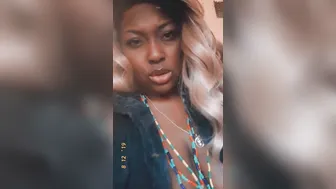 aryanastarr manyvids onlyfans gorgeous chick caresses shaved cunt