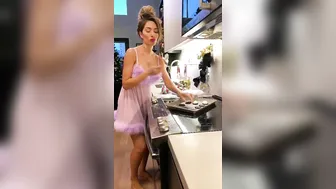 farrahabraham manyvids onlyfans gorgeous model seduces with big tits