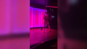 gthatass manyvids onlyfans naughty slut posing in lingerie