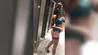 gthatass manyvids onlyfans slutty lady fucks her ass hard