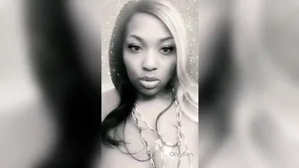 aryanastarr manyvids onlyfans dressing/undressing