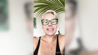 angelwicky manyvids onlyfans Chick in