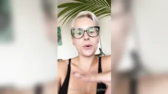 angelwicky manyvids onlyfans Chick in