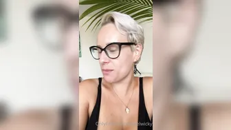 angelwicky manyvids onlyfans Chick in