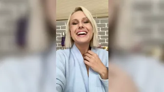 angelwicky manyvids onlyfans mature skin fucks itself with a phallus