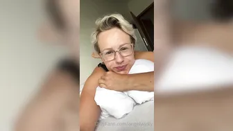 angelwicky manyvids onlyfans playful nipple fucking sex toys