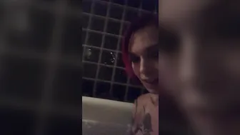 annabellpeaksxx manyvids onlyfans busty hottie gently jerks her cunt