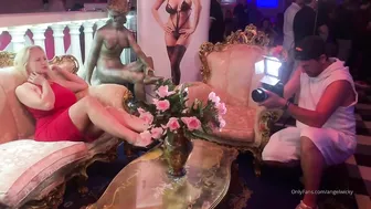 angelwicky manyvids onlyfans experienced woman paws lips sex