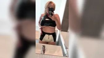 angelwicky manyvids onlyfans babe masturbates with phallus