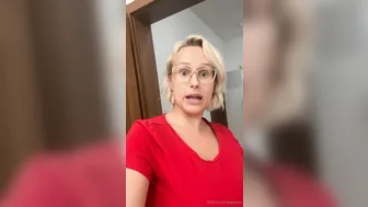 angelwicky manyvids onlyfans dancing naked and pulling pussy