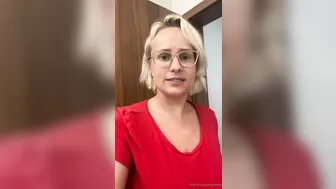 angelwicky manyvids onlyfans dancing naked and pulling pussy