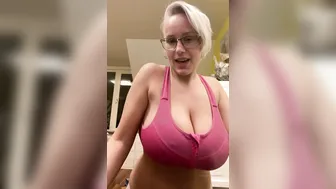 angelwicky manyvids onlyfans cute girl shows sexy body