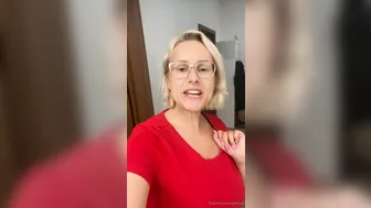 angelwicky manyvids onlyfans showed pussy on the street