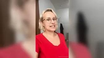 angelwicky manyvids onlyfans showed pussy on the street