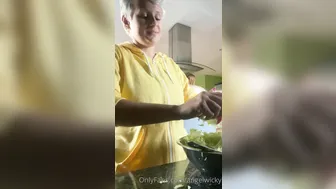 angelwicky manyvids onlyfans to the cute chick rubs her clit