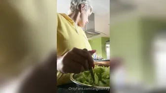 angelwicky manyvids onlyfans to the cute chick rubs her clit