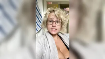 angelwicky manyvids onlyfans gorgeous girl finished from a rich handjob