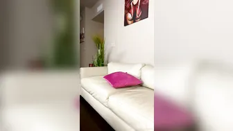 mrssiren manyvids onlyfans busty babe caresses nipples