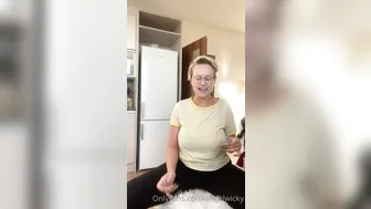 angelwicky manyvids onlyfans Wonderful mom