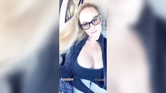 mrssiren manyvids onlyfans playfully tease tongue