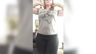 mrssiren manyvids onlyfans hot brunette girl pulls her pussy