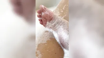 mrssiren manyvids onlyfans incendiary slut pulls his cap with his fingers