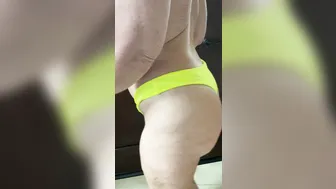 mrssiren manyvids onlyfans cute brunette sucking dick