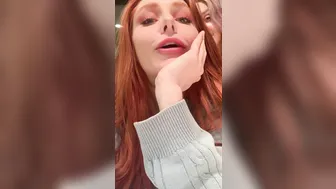 misslacylennon manyvids onlyfans buxom harlot shows underwear