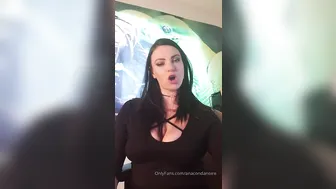 anacondanoire manyvids onlyfans Bitch chases