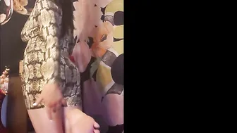anacondanoire manyvids onlyfans chic shows shaved holes