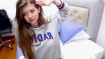 emma_host chaturbate tear off