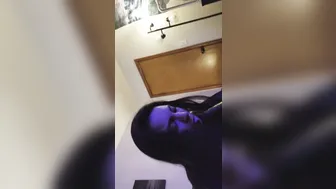 anacondanoire manyvids onlyfans smeared her incredibly hot body with oil