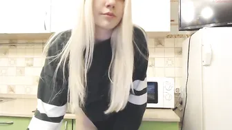 eevian chaturbate big boobed babe dancing striptease