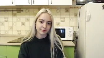 eevian chaturbate gorgeous lady caresses shaved vagina